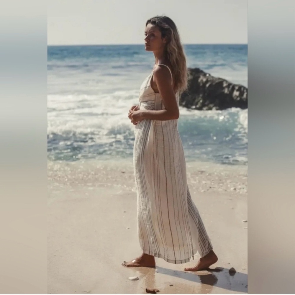 Elegant White Striped Dress